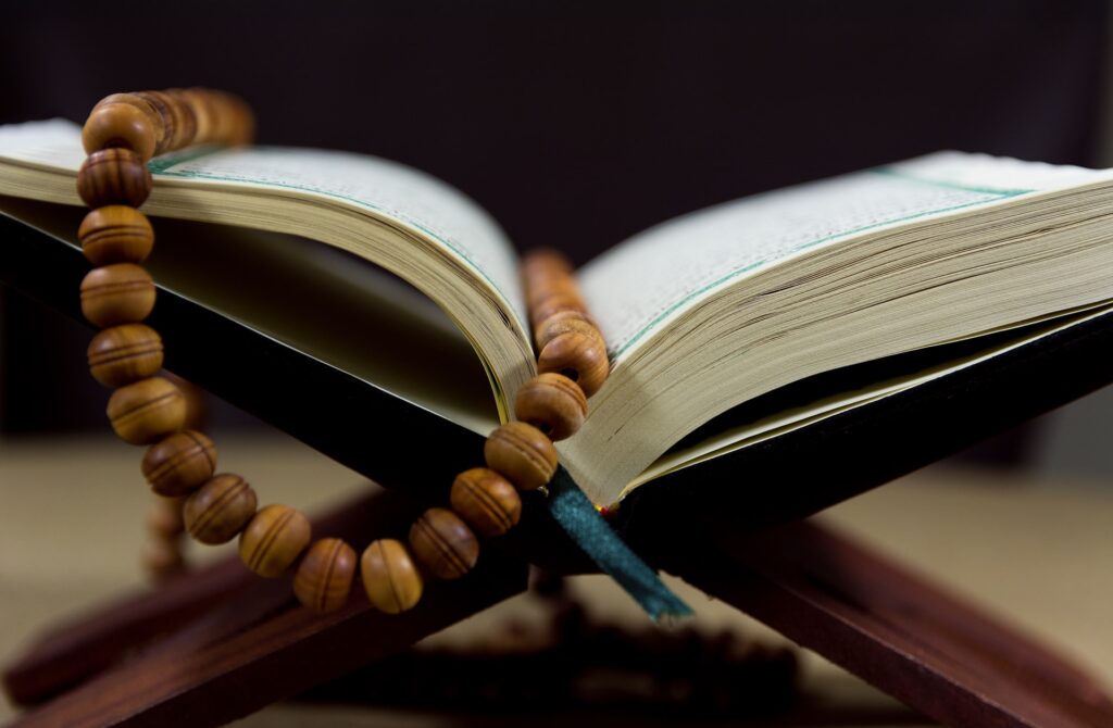 Memaknai silaturahim dengan Al-Qur'an dan As-Sunnah. Sumber: unsplash