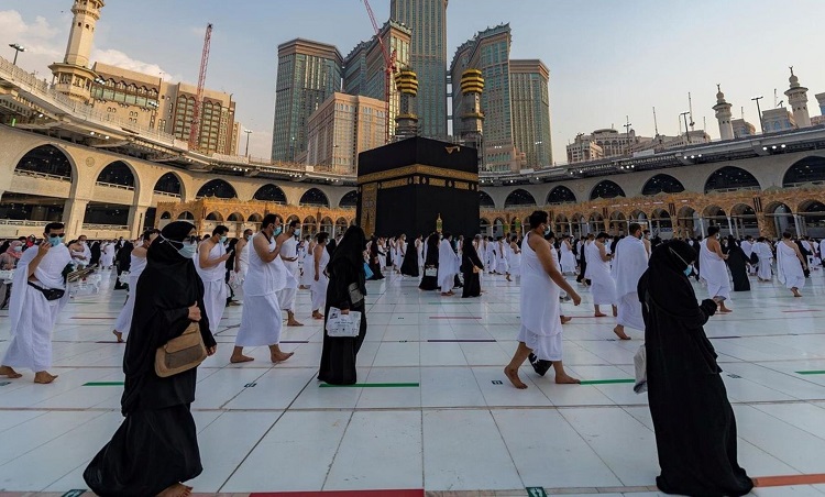 Hukum umrah tanpa mahram, Sumber: me.mashable.com