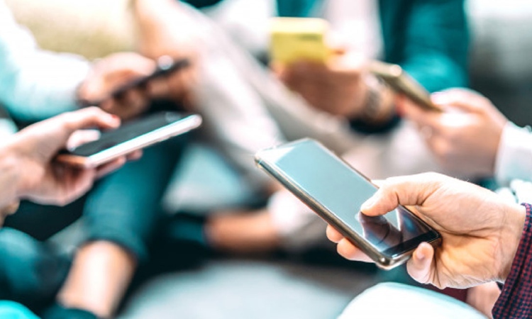 Pemanfaatan sosial media untuk mendukung strategi community marketing, Sumber: brandztory.com