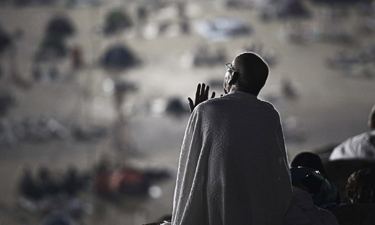 Berdoa ketika berhaji, Sumber: madaninews.id