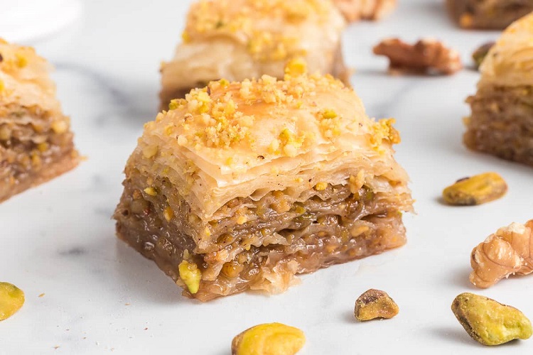 Baklava salah satu hidangan dessert lezat, Sumber: 365daysofbakingandmore.com