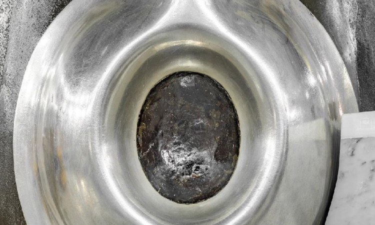 Mengapa Hajar Aswad berwarna hitam, Sumber: detik.com