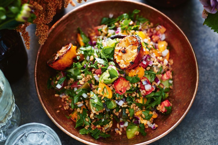 Tabbouleh, salad berisi sayur-sayuran segar, Sumber: delicious.com.au