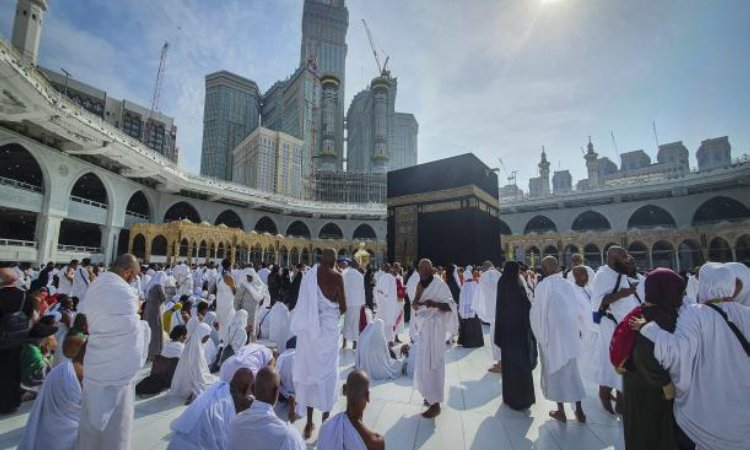 Umroh bulan rajab, Sumber: republika.co.id