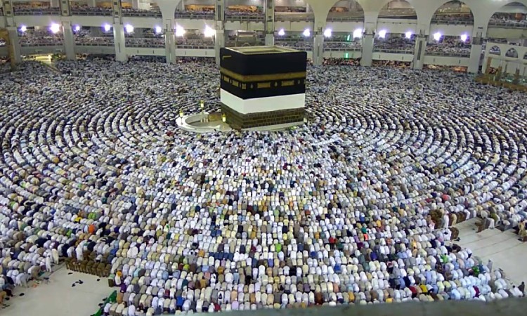 Keutamaan sholat tarawih di Masjidil Haram, Sumber: bimbinganislam.com