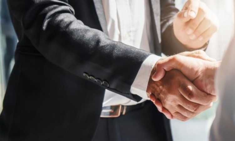 Membangun mitra kerja, Sumber: detik.com