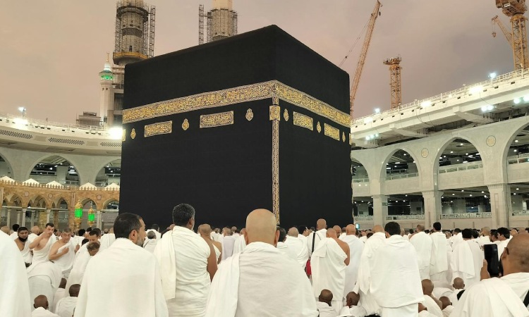 Tour guide system saat haji, Sumber: pexels.com