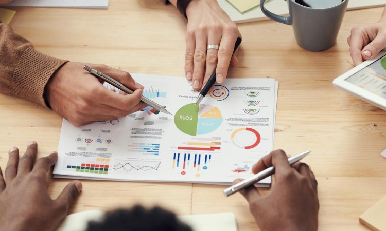 Strategi ekspansi bisnis travel umroh, Sumber: pexels.com