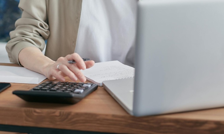 Mengelola piutang, Sumber: pexels.com
